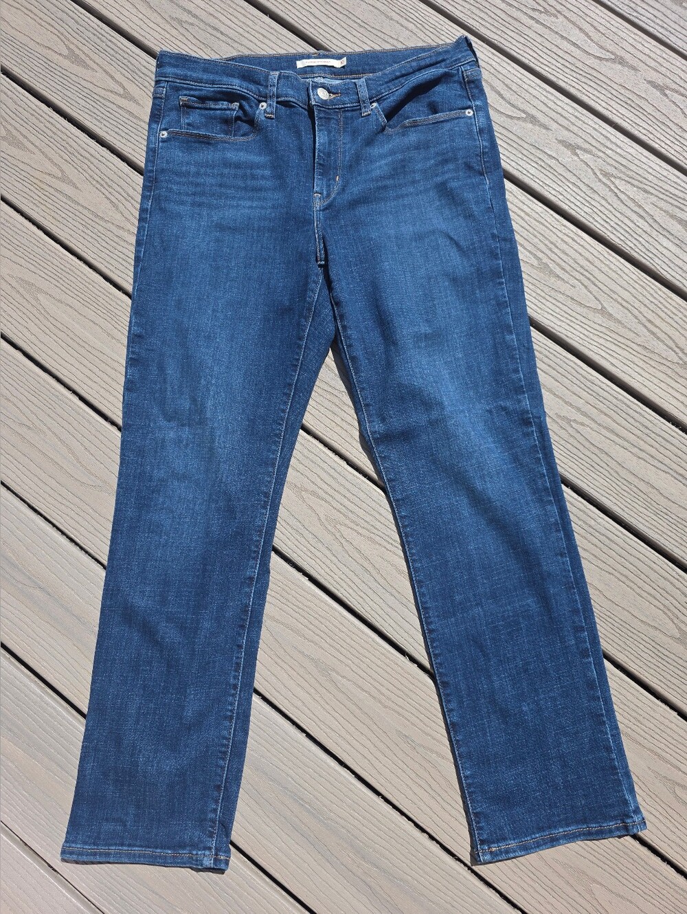 Levi Strauss Classic Straight-Leg Women's Jeans in Dark Indigo